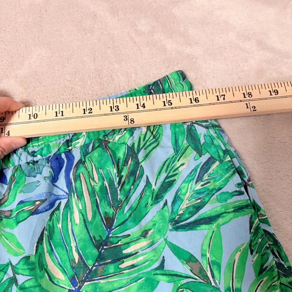 J. Jill Tropical Leaf Print Pull On Shorts Womens Blue Green size M Rayon Tassel
